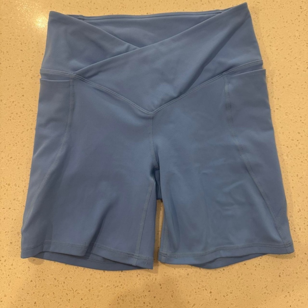 Fabletics Blue high-waisted "align" shorts